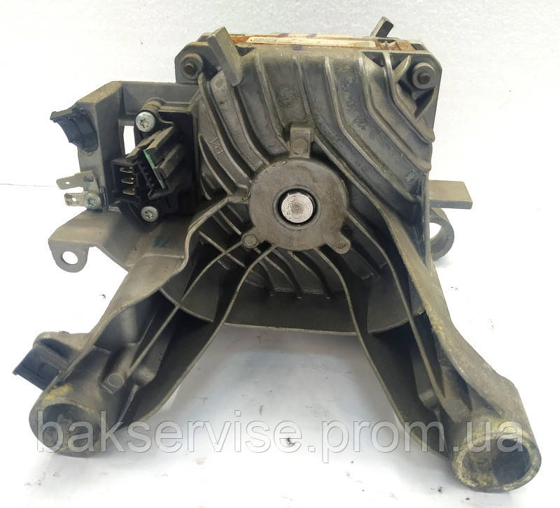 Мотор для стиральной машины Bosch Siemens 1BS6530-8AD Код 9001056728 Б.У