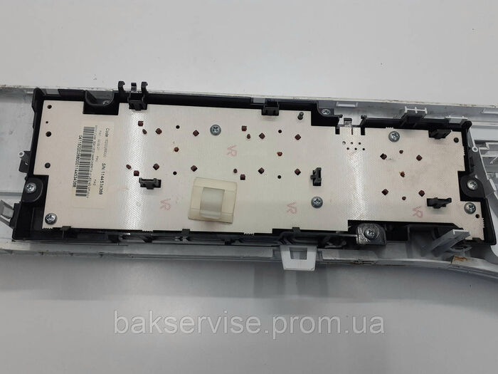 Передня панель для стиральной машини Hotpoint-Ariston WML 705 1>250006363< Б/У