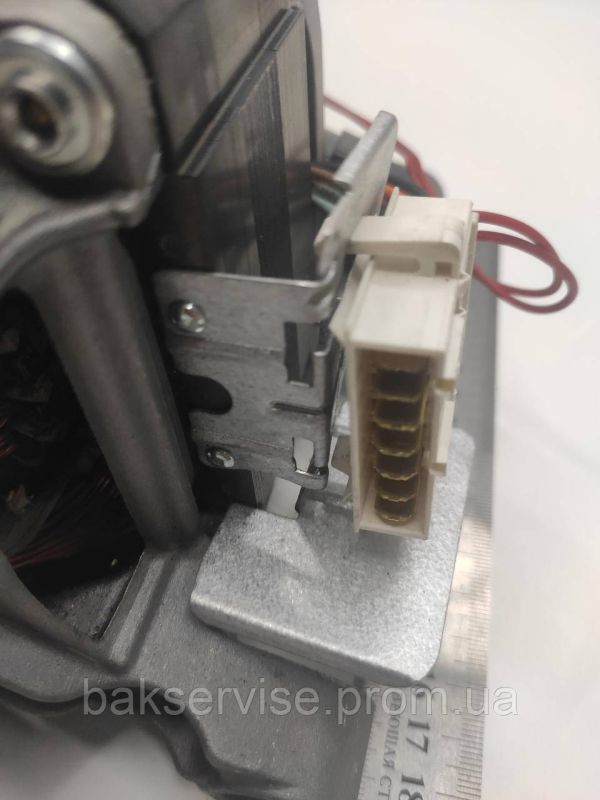 Двигун(мотор) до пральної машинки INDESIT MCA 52/64-148/AD12 Б/У