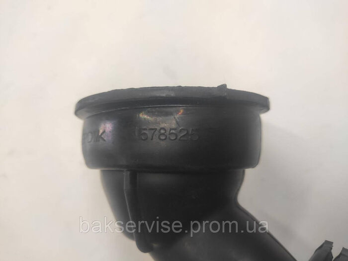 Патрубок від бака для пральної машини Hisense 1578525  Б/У