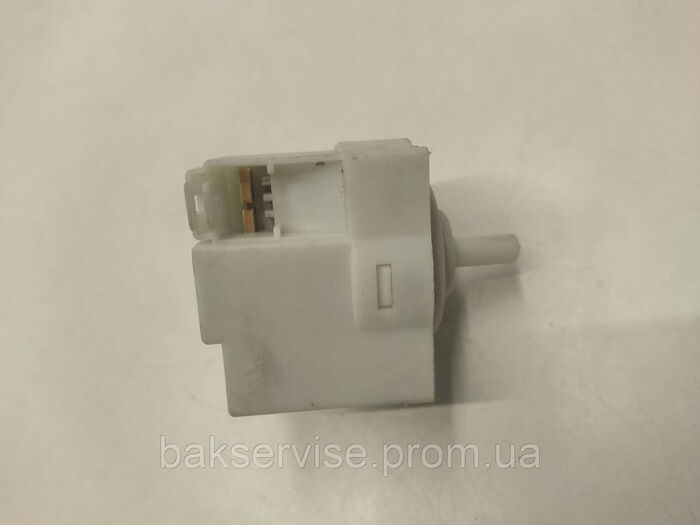 Прессостат (датчик рівня води) для пральної машини  Zanussi Electrolux 132819502 Б/У