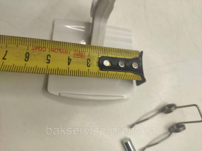 Ручка дверки (люка) Bosch 00069637 НОВЕ