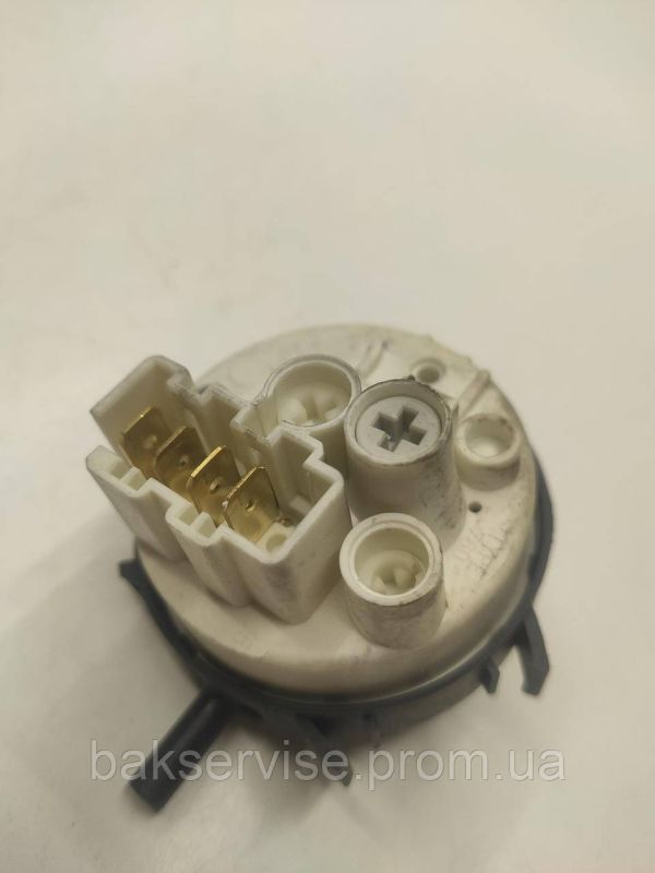 Прессостат (датчик рівня води) для пральної машини Indesit-Ariston 160021186.00 Б/У