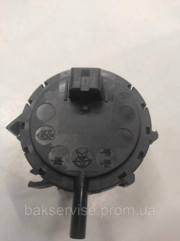 Прессостат (датчик рівня води) для пральної машини Bosch 7650043 Б/У