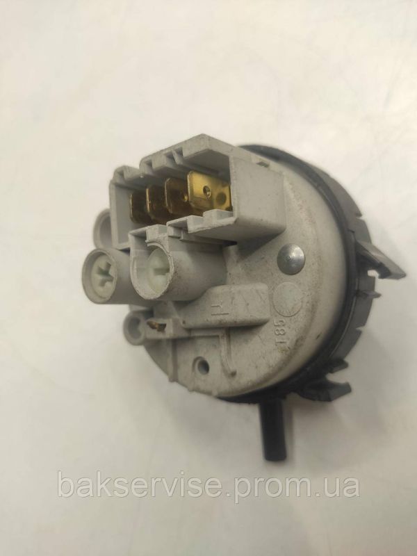 Прессостат (датчик рівня води) для пральної машини Bosch 7650043 Б/У