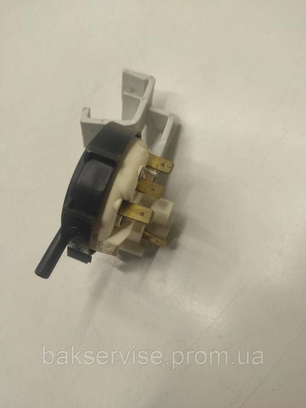 Прессостат (датчик рівня води) для пральної машини Indesit, Ariston 16001176000 Б/У