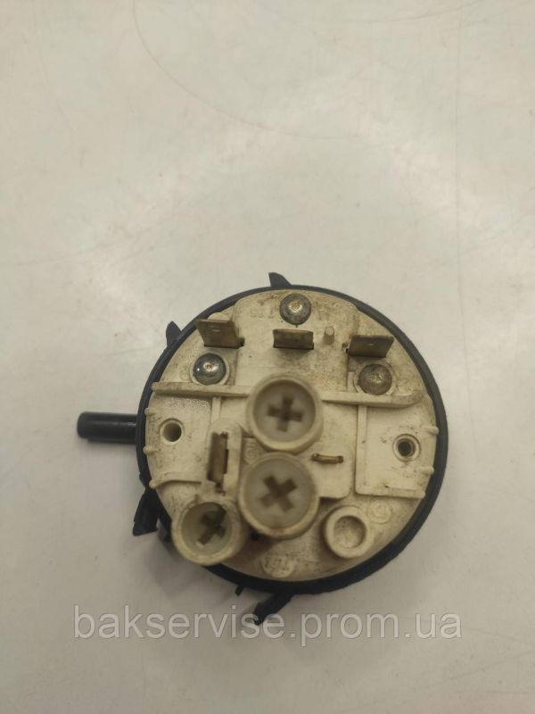Прессостат (датчик рівня води) для пральної машини Indesit, Ariston 16001410300 Б/У