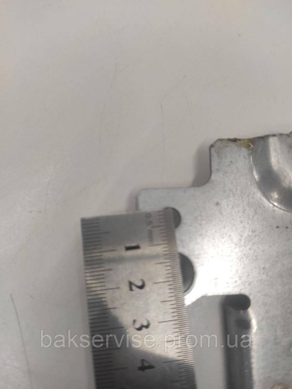 Петля дверей до посудомийної машини Electrolux 4055031332 б/у
