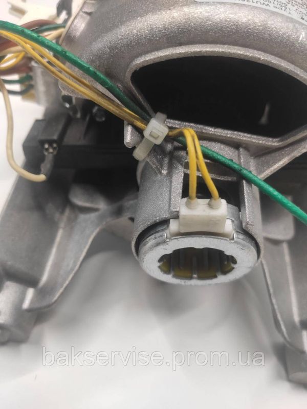 Двигун(мотор) для пральної машини Electrolux Zanussi AEG Privileg 132798500 Б/У