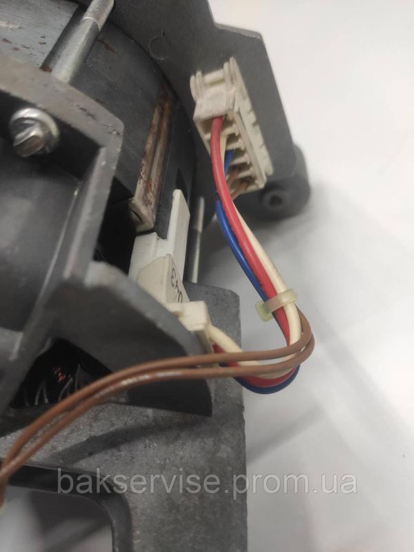 Двигун(мотор) для пральної машини Electrolux Zanussi AEG Privileg 132476503 Б/У