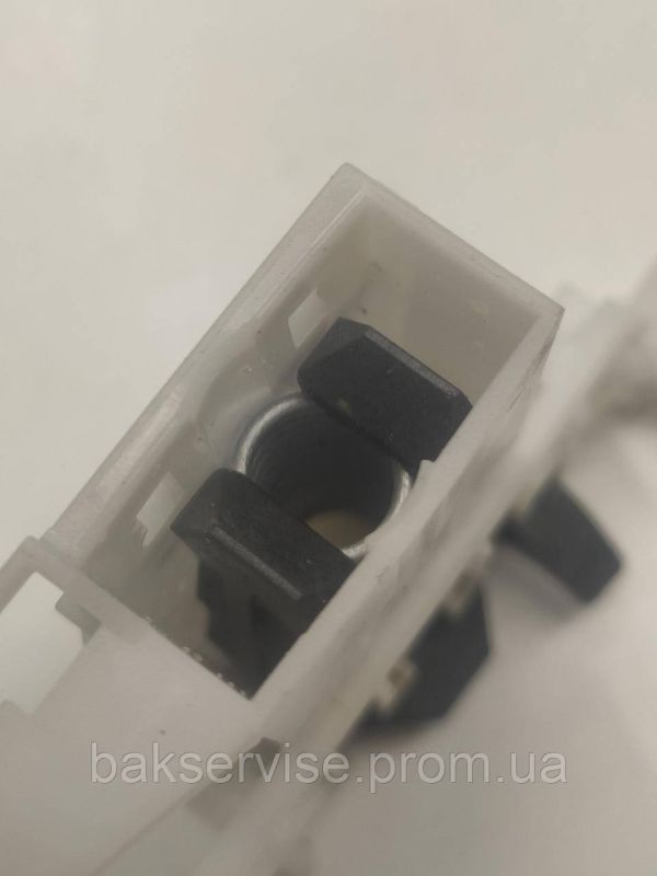 Замок (блокіратор) двері для посудомийної машини Bosch 10006917 б/у
