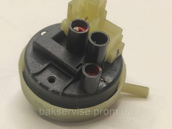 Прессостат (датчик рівня води) для посудомийної машини Indesit/Ariston 160025800  Б/У