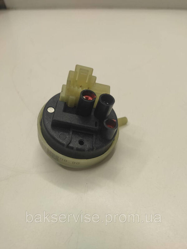 Прессостат (датчик рівня води) для посудомийної машини Indesit/Ariston 160025800  Б/У