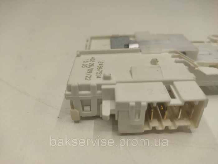 Замок до пральної машини Electrolux 3792030425