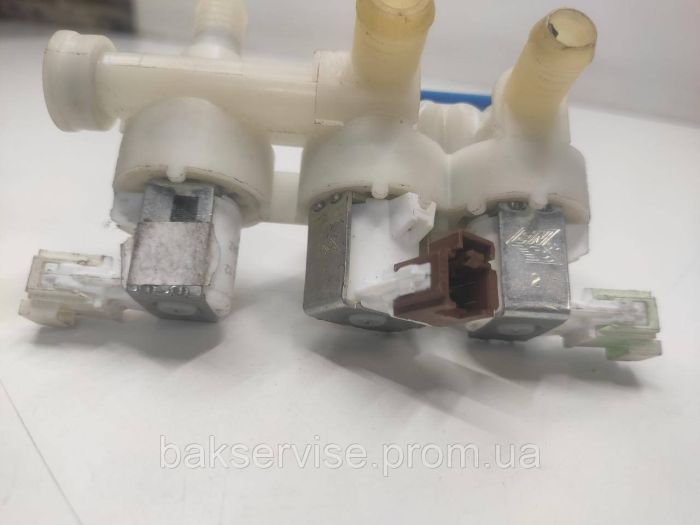Клапан подачі води до пральної машини AEG A15508902 Б/У