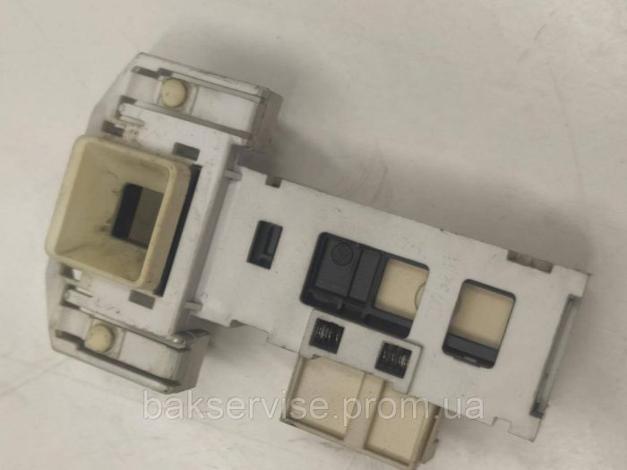 Замок до пральної машини Bosch Simemns 9000205391 Б/У