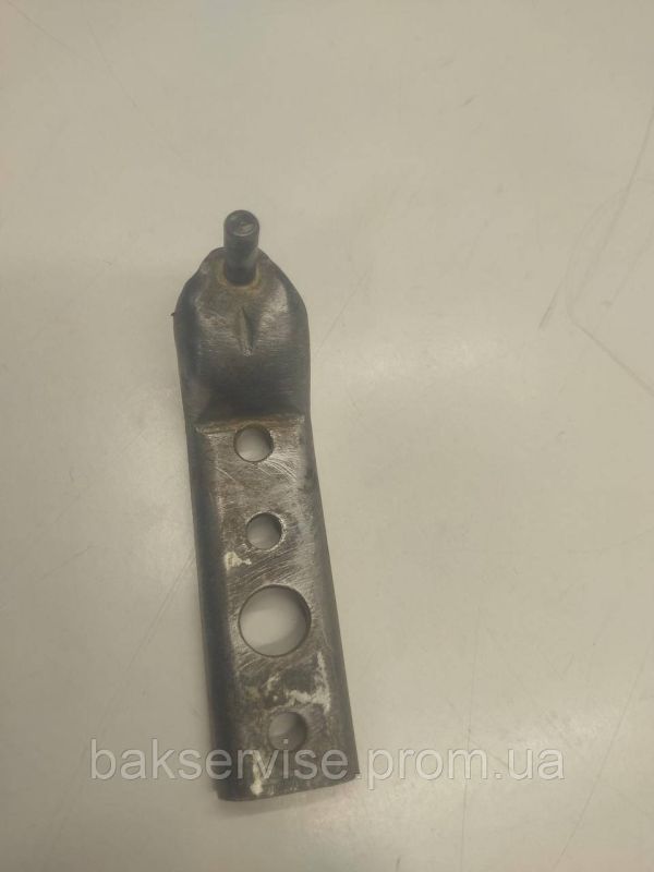 Завіс (петля) до холодильника Beko 4359160200 б/у