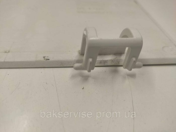 Лючок(кришка) фільтра до пральної машини Bosch 9000008272 Б/У