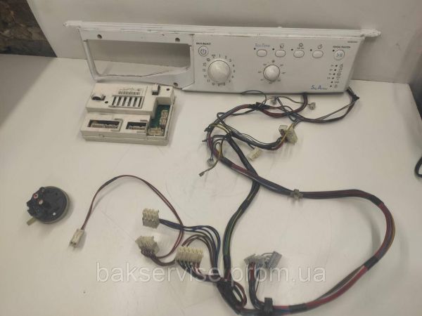 Комплект плати управління для пральної машини Indesit IWSB5093 Б/У(без пресостата)