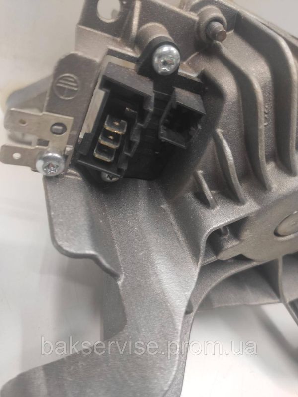 Двигун(мотор) для пральної машини Bosch, Siemens 12960400.01 (3контакти) Б/У