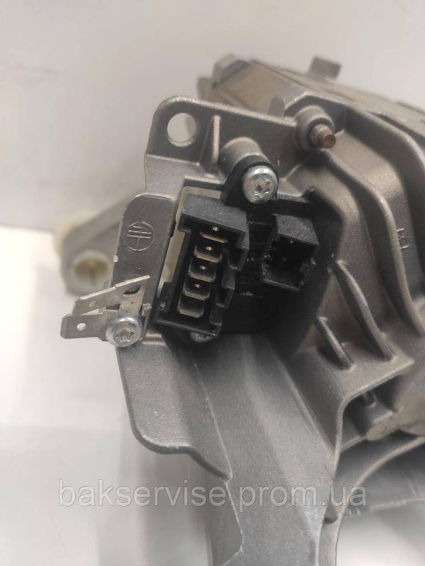 Двигун(мотор) для пральної машини Bosch, Siemens 9000.386.866(5контактів) Б/У