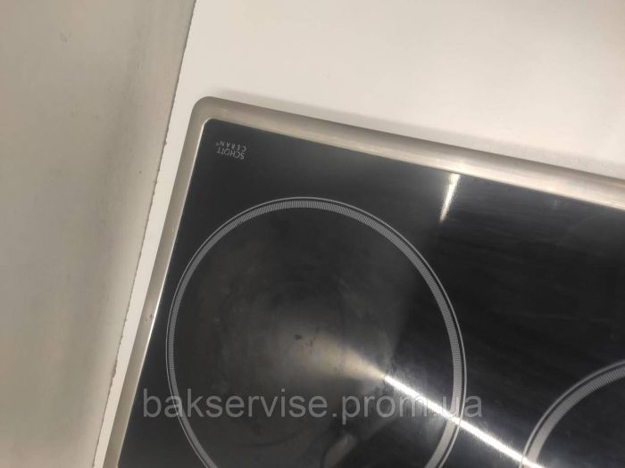 Склокерамічна поверхня електроплити Hotpoint-Ariston DZ 2KL (IX)/HA Б/У