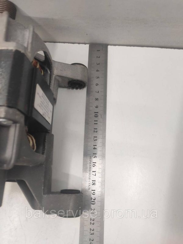 Двигун(мотор) для пральної машини Ariston/Indesit 210101204.00 (7 контактів) Б/У