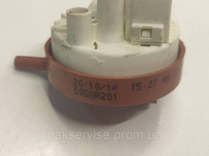 Прессостат (датчик рівня води) для пральної машини Bosch 495775 Б/У