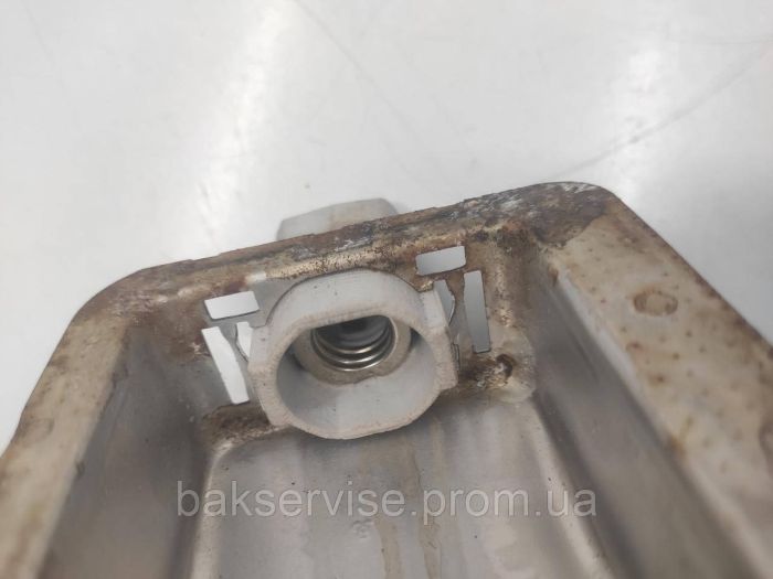 Плафон лампочки духовки Bosch 73685 б/у