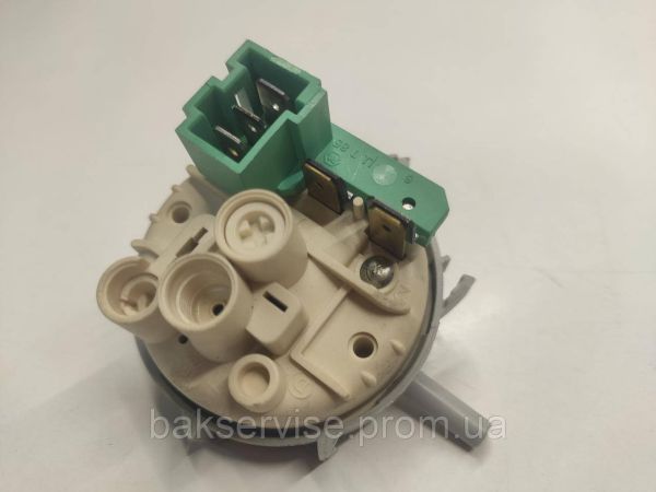 Прессостат (датчик рівня води) для пральної машини AEG 129133960 Б/У