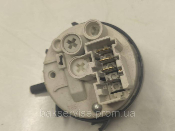 Прессостат (датчик рівня води) для пральної машини Bosch 37650043 Б/У
