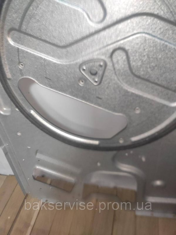 Задня кришка сушильної машини з паролоном BAUKNECHT TK PLUS 75A2 DI Б/У