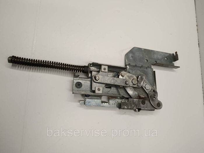 Петля дверей(права) до посудомийної машини Ariston C00302997 б/у