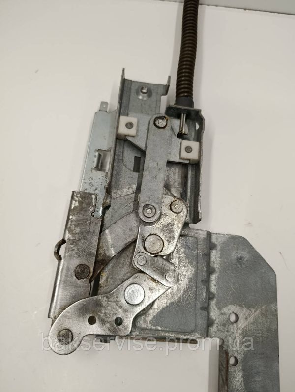Петля дверей(права) до посудомийної машини Ariston C00302997 б/у