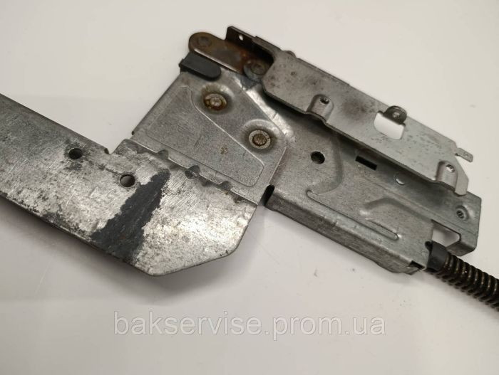 Петля дверей(ліва) до посудомийної машини Ariston C00302998 б/у