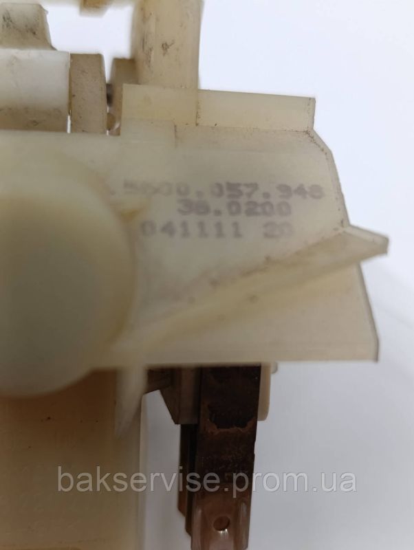 Замок (блокіратор) двері для посудомийної машини Bosch Siemens 5600057948 Б/У