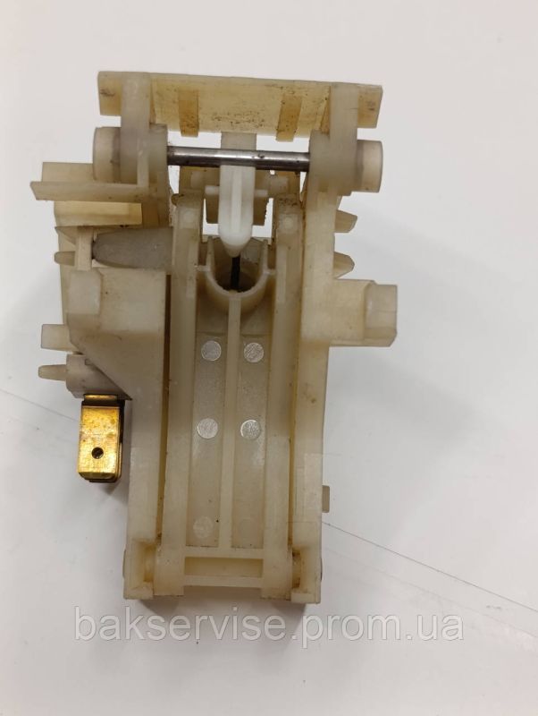 Замок (блокіратор) двері для посудомийної машини Bosch Siemens 5600057948 Б/У