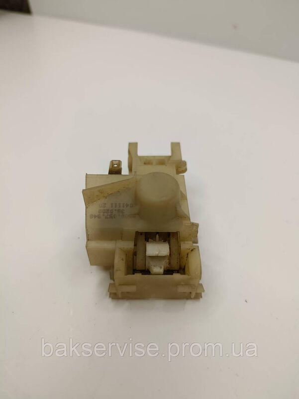 Замок (блокіратор) двері для посудомийної машини Bosch Siemens 5600057948 Б/У