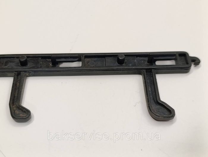 Гачок дверцят до мікрохвильової печі Daewoo KOG-6C2BS Б/У