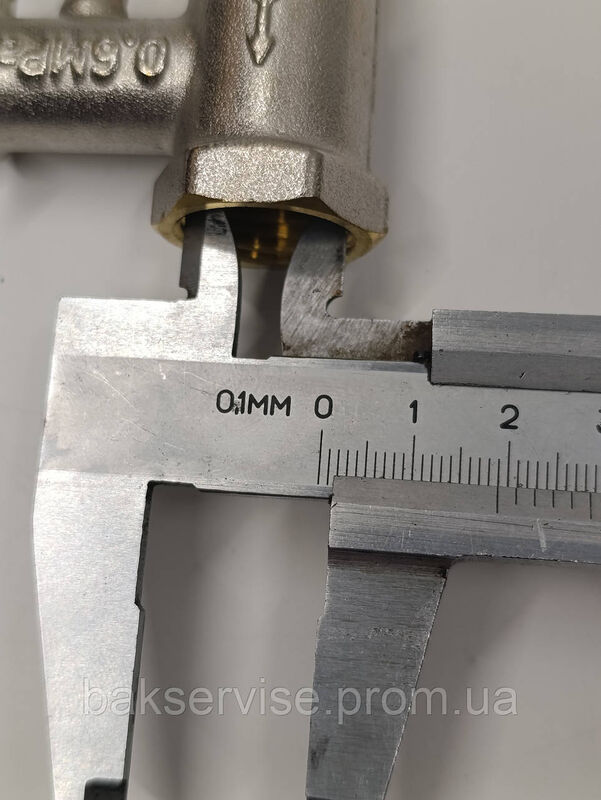 Запобіжний (взривний) клапан для бойлера з ручкою 1/2 " 6 Бар