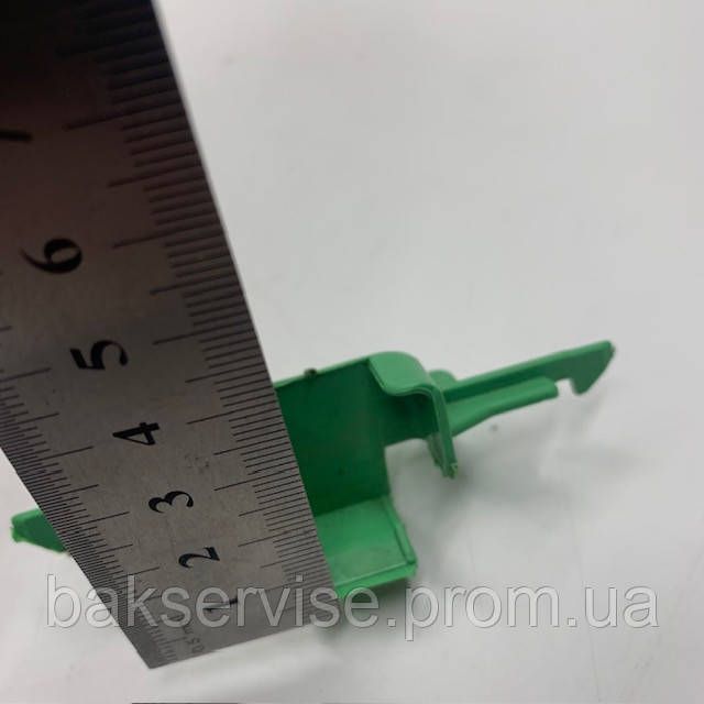 Фиксатор (держатель) стеклянных полок для холодильника Атлант МКАУ.734343.004