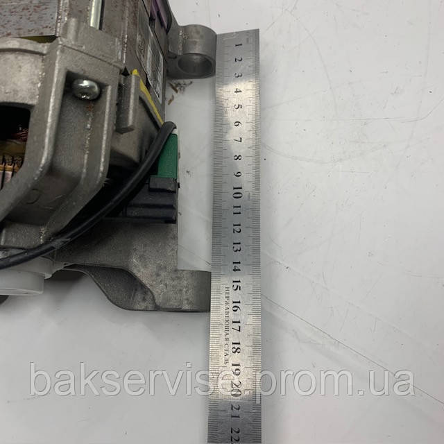 Двигатель (мотор) для стиральной машины UM676060T235-01 8-контактный б/у