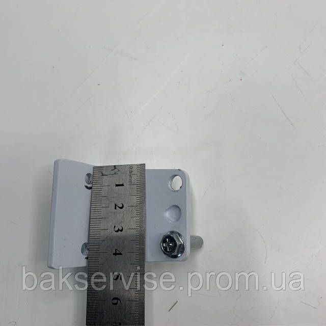Петля дверей для холодильника нижняя Indesit NBS 18AA б/у