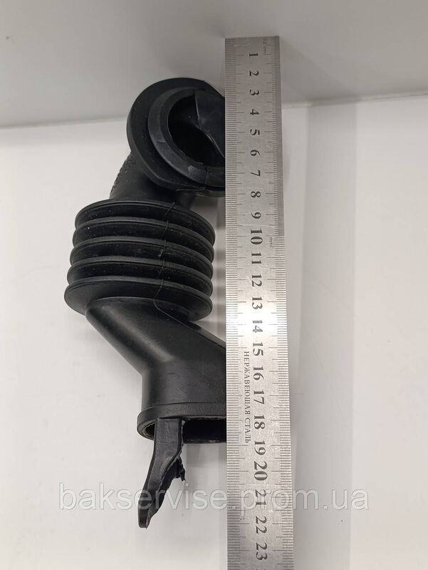 Патрубок для пральної машини Hotpoint-Ariston Aqualtis 144002746-00 Б/У