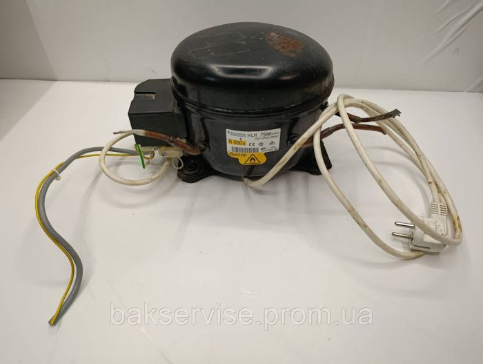 Компресор  до холодильника HLM75AA Electrolux 2425108152 R600a Б/У