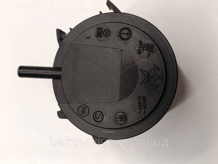 Прессостат (датчик рівня води) для посудомийної машини Indesit, Ariston 2384.03-079 Б/У