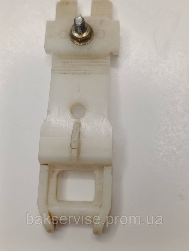 Фіксатор  замка дверей посудомийної машини Ariston LS 605 ST Б/У